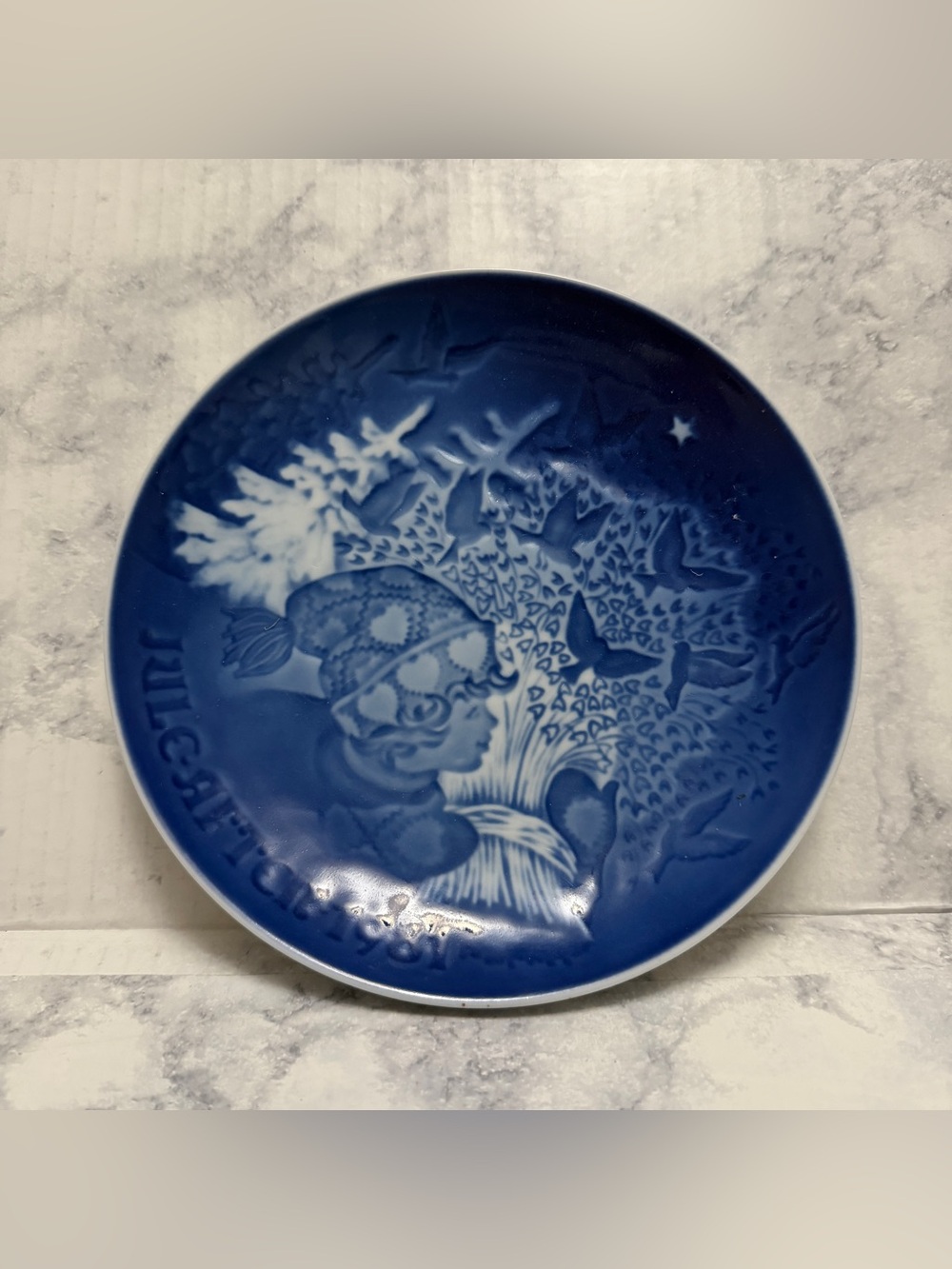 1981 Christmas Peace Plate Bing & Grondah Forest Child Doves Star Porcelain